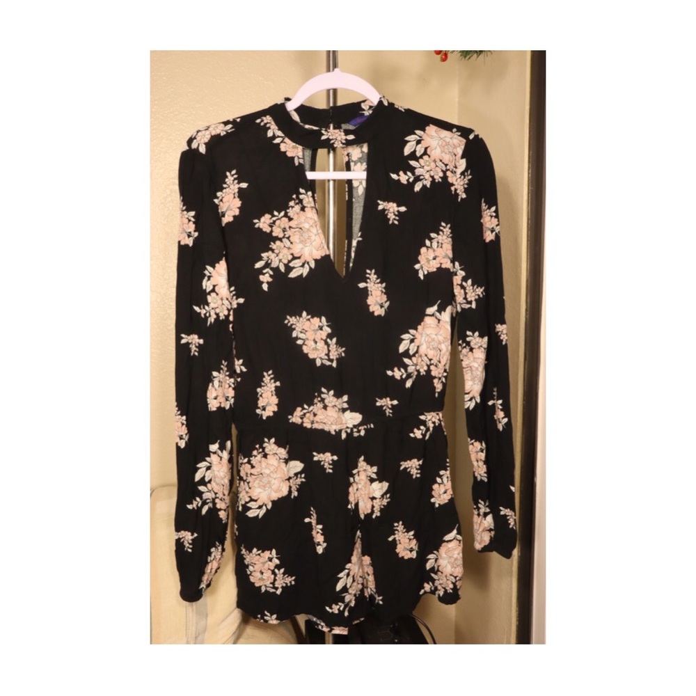 Aeropostale black floral print romper